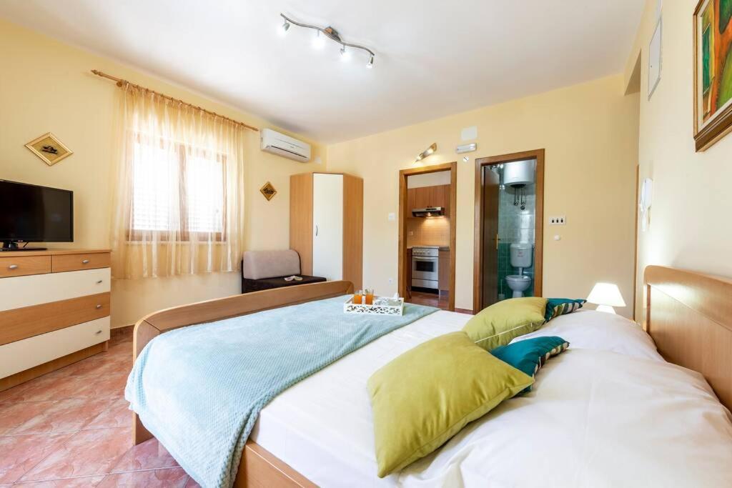 Vila Vergatum-Privacy,Gym,Billiards,Table Tennis Donji Brgat المظهر الخارجي الصورة